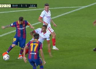 ¿Penalti? La caída de Messi ante Sevilla en el 92'