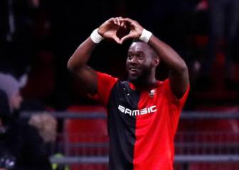 El Sevilla no pudo colocar ni a Aleix Vidal ni a Gnagnon