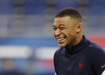 Mbappé to face idol Cristiano again
