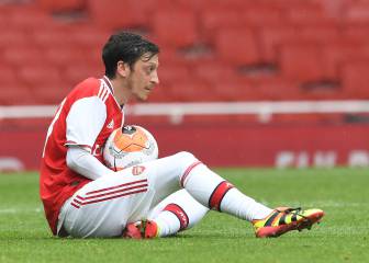 Días clave para Özil: se puede quedar fuera de la Premier