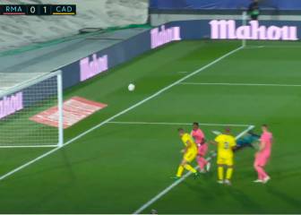 El gesto de Zidane que la TV cazó tras fallar Vinicius el 1-1 sin portero