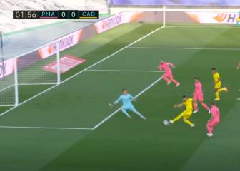 ¡Qué delantero ha vuelto! El recital completo de Negredo contra dos campeones del mundo