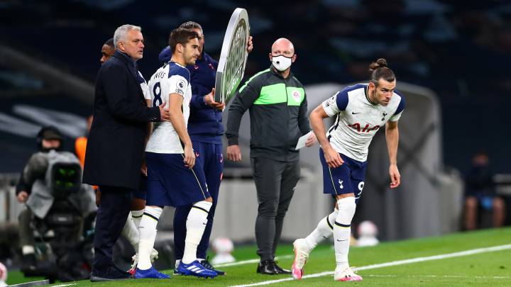 Aciago debut de Bale: salió con 3-0 y el West Ham empató