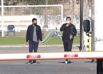 Joey Lim coge la 'katana'