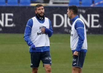 Dudas y un partido invisible