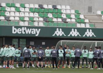El Betis quiere negociar con la plantilla aplazar las nóminas