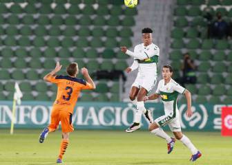 El Valencia descarrila en Elche