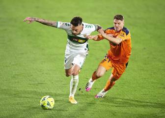 El 1x1 del Elche: Josan sigue brillando y Edgar Badia, parando