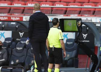El VAR del Clásico reabre el debate de los agarrones