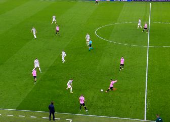 No habrá cerebro igual en el fútbol: vean lo que hizo Messi en la locura de gol de Dembélé