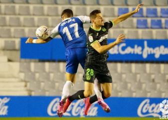 El Sabadell sobrevive ante el Lega y se estrena en Segunda