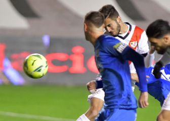 Andrés acrecienta la leyenda de un Vallecas inexpugnable