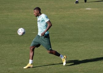Emerson regresa al grupo y aspira al once ante el Elche