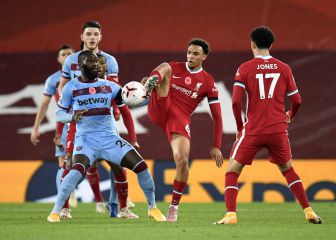 Jota tira la puerta abajo