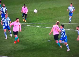 El Barça reclamó un penalti a De Jong y Messi pudo ver la roja