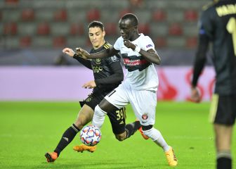 El Ajax gana sufriendo