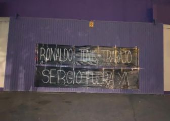 Pancarta contra Ronaldo y Sergio en Zorrilla