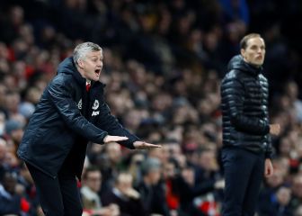 Banquillos calientes en Mánchester y París