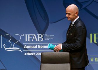 La IFAB revisará la regla de las manos