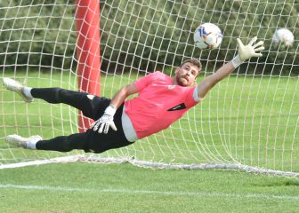 Unai Simón, ante el gran reto de estrenarse con La Roja