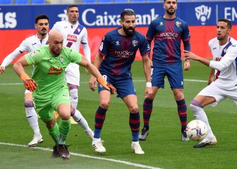 Dmitrovic evita la primera victoria del Huesca