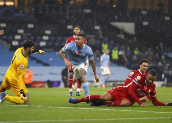 El Liverpool sale con vida del Etihad