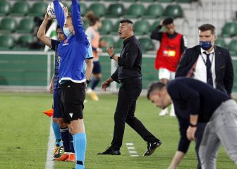 Almirón: siete partidos, siete onces distintos con el Elche