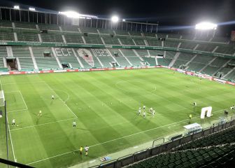 El césped del Martínez Valero sigue preocupando en el Elche