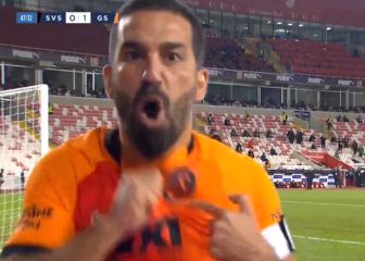 Vean el gol de Arda Turan 933 días después