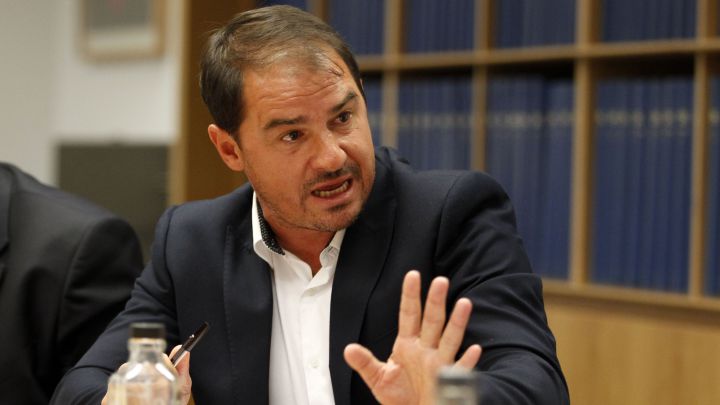 "Intentaron que fuera al Madrid tras firmar con el Atleti, en una comida a la que fui engañado"