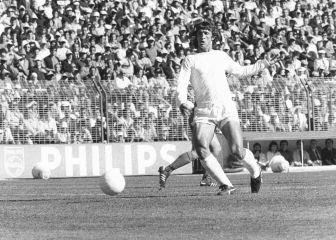 España lució brazaletes negros en memoria de Juan Cruz Sol