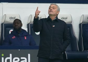 Klinsmann cuenta lo que le falta al Tottenham para ganar la Premier League con Mourinho