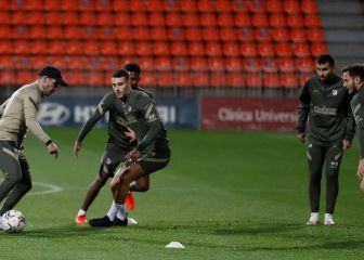 Vitolo, Costa y Savic completaron una parte del entrenamiento