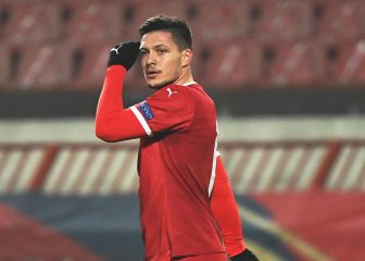 Real Madrid striker Jovic tests positive for coronavirus