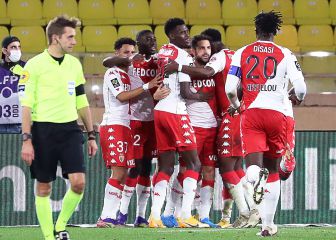 Volland y Cesc dejan KO al PSG