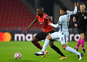 Giroud salva al Chelsea