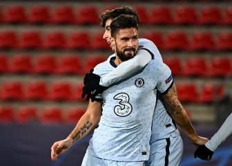 Giroud despide a Camavinga