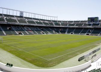 El Elche volverá a pisar el césped del estadio tres semanas después