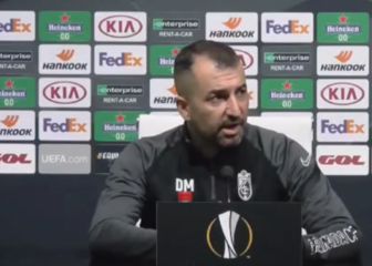 El entrenador del Granada y una respuesta que explica lo que es el liderazgo en 77