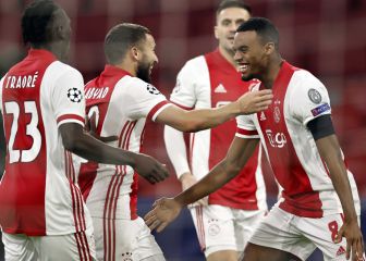 Gravenberch guía al Ajax