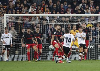 Asignados los árbitros de la jornada 11 de Primera y 15 de Segunda