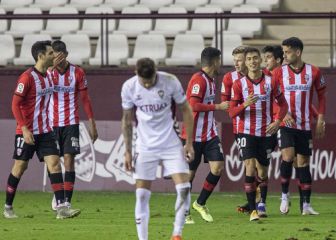 Un Logroñés de ensueño deja sobre la lona al Albacete