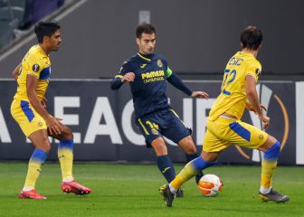 El Villarreal aplaza su pase con una defensa argentina de luto