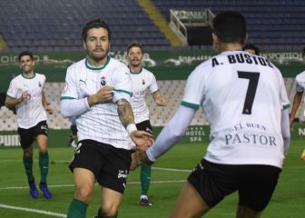 Martín Solar dio un puñetazo en la mesa y destrozó al Barakaldo