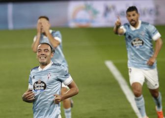 Festival de Aspas ante el Granada