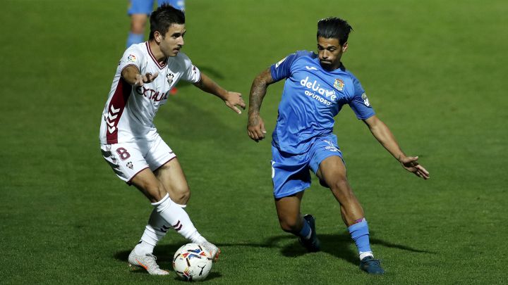 Sigue en vivo y en directo el Albacete – Tenerife, partido de la jornada 15 de LaLiga Smartbank que se disputa hoy, 29 de noviembre, en el Carlos Belmonte a partir de las 14:00 horas.