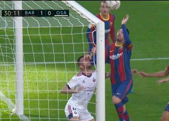 Lionel Messi's Hand of God goal attempt