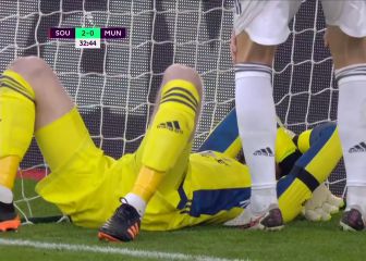 El fatídico momento en el que De Gea se lesiona encajando un gol