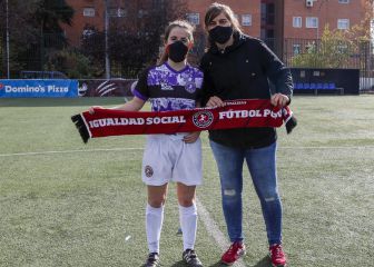 El Independiente de Vallecas homenajea a Alicia Gómez, excapitana del Rayo Vallecano