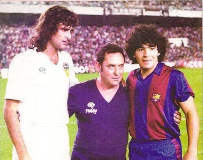 Kempes, Españeta y Maradona, en el debut del Pelusa con el Barcelona.